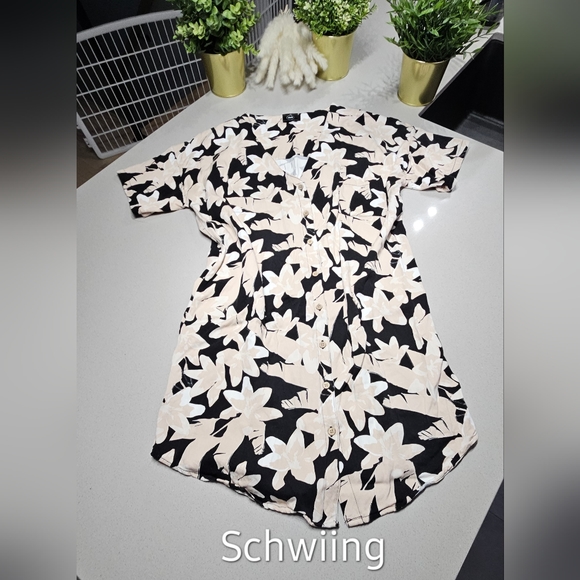 SCHWINN Parfaite robe chemisier, longueur midi à motifs estivaux avec boutons - Picture 1 of 7